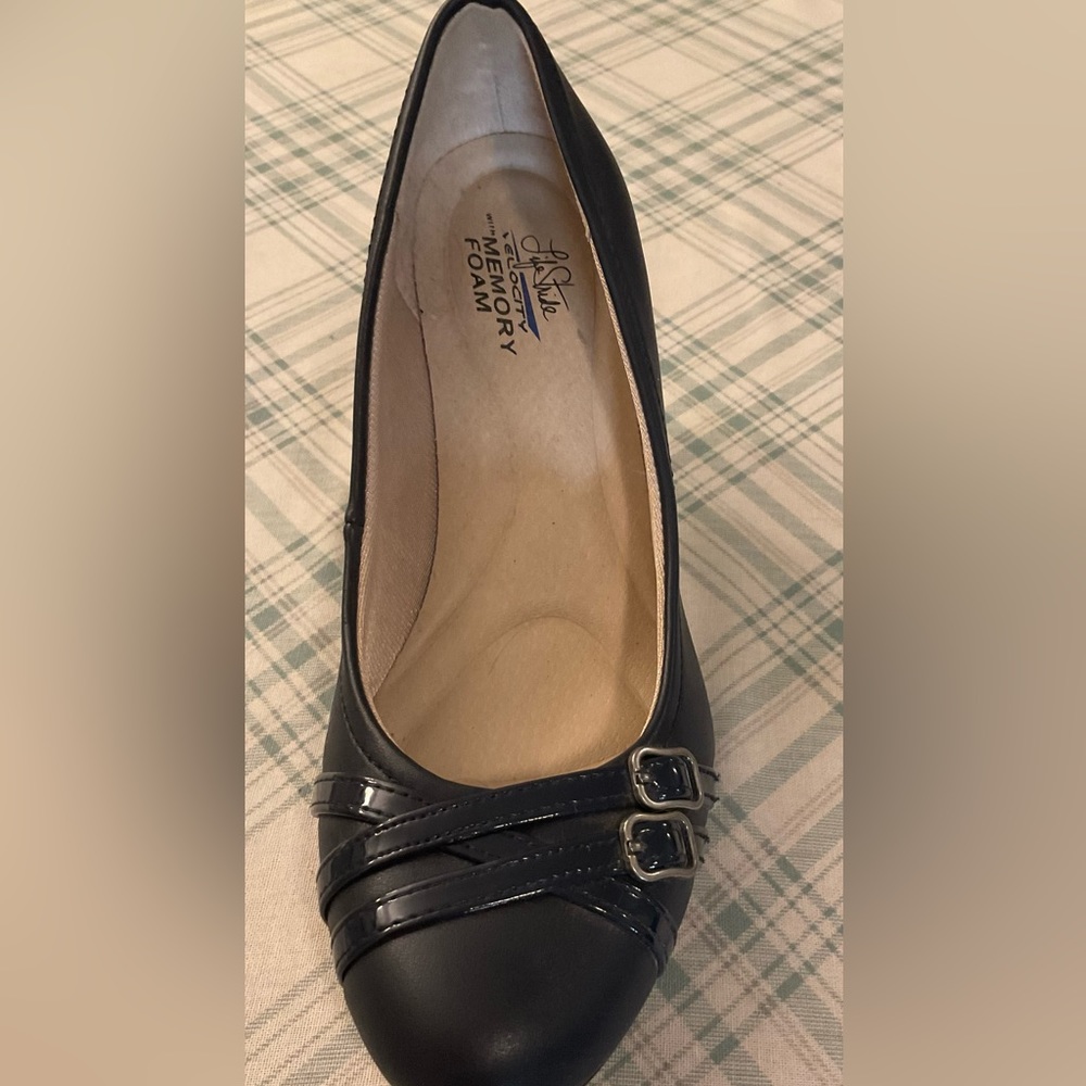 Blue dress shoes